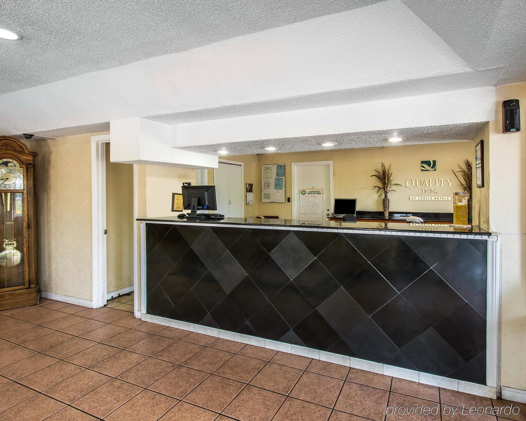 Red Roof Inn Evergreen Dış mekan fotoğraf